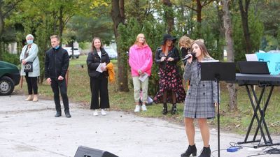 Wyjątkowy koncert w Lubartowie. Orkiestra stanęła przed szpitalem
