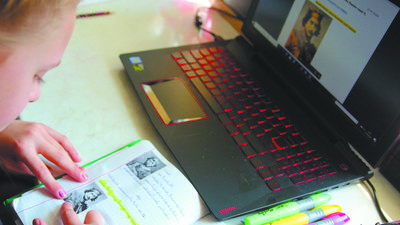 Korepetycje przeniosły się do internetu. "Tak dużego zapotrzebowania na lekcje jeszcze nie miałam"