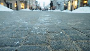 Ratusz rezygnuje z zakazu solenia chodników w Lublinie