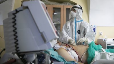 Pilnie zatrudnię ze znajomością obsługi respiratora! Wojewoda szuka medyków do nowego szpitala