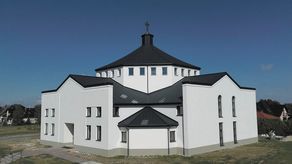 W Zamościu wierni zrzucają się w internecie na dokończenie budowy kościoła