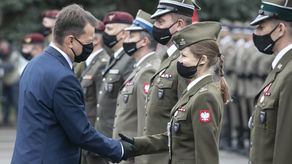 Podczas uroczystości wręczono odznaczenia.