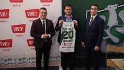 Od lewej: Rafał Walczyk (prezes AZS UMCS Lublin), Przemysław Załuski (manager marketingu VIVO! Lublin) oraz Jarosław Cierniak (wiceprezes AZS UMCS Lublin).