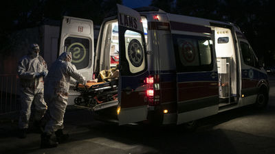 Lawinowy wzrost zakażeń koronawirusem w Polsce. Zmarły 132 osoby