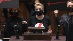 "Jak się nazywa ta, co tam tak krzyczy?" Gorąco podczas obrad Sejmu, interweniowała Straż Marszałkowska