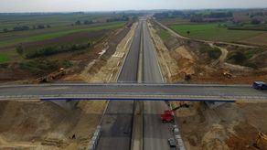 Wiadukt na odcinku Kraśnik - Janów Lubelski, który połączy Polichnę Pierwszą z Hutą Józefów.