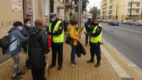 Lublin: MPK i Straż Miejska rozdają maseczki pasażerom