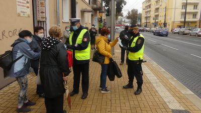 Lublin: MPK i Straż Miejska rozdają maseczki pasażerom