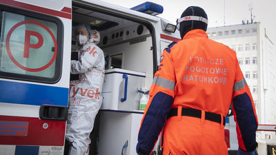 Koronawirus. Spada liczba nowych zakażeń, ale i tak jest ich dużo