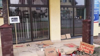 Zdewastowany budynek 