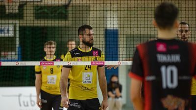 W kadrze LUK Politechniki zadebiutował przyjmujący z Serbii David Mehić (nr 24)
