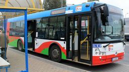 Puławskie MZK wyraźnie odczuło skutki pandemii koronawirusa. Spółka sprzedaje coraz mniej biletów, a to sprawia, że o utrzymanie nierentownych kursów kosztuje coraz więcej