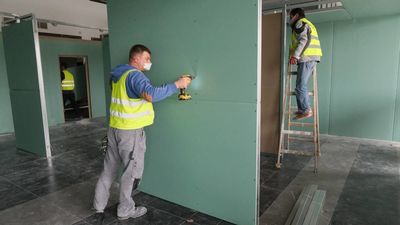 Budowa szpitala tymczasowego w hali Targów Lublin