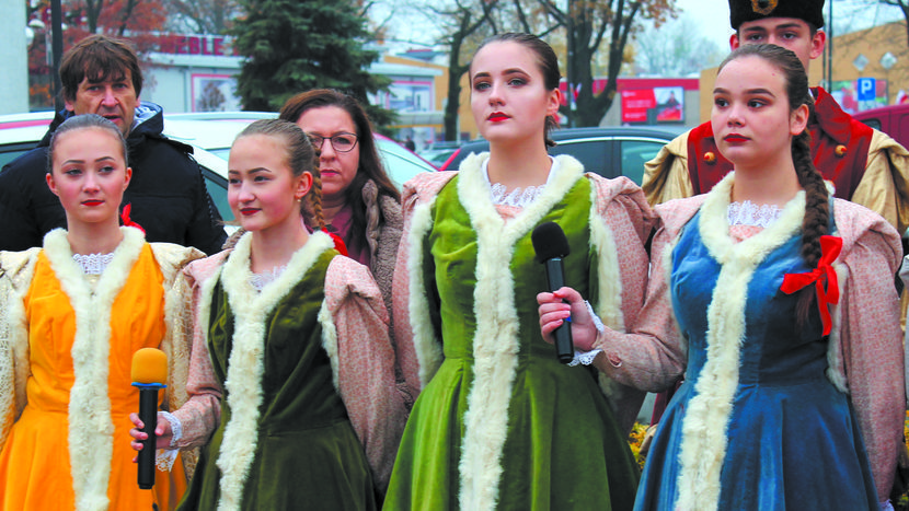 W ubiegłym roku na Placu Chopina w ramach akcji „Niepodległa do hymnu” 11 listopada wystąpili m.in. tancerze puławskiego Powiśla. Tym razem ich nowy występ Dom Chemika pokaże w internecie