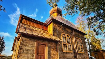 Proboszcz zbiera na dokończenie remontu elewacji zewnętrznej. Za kilka dni ruszą licytacje skarpet