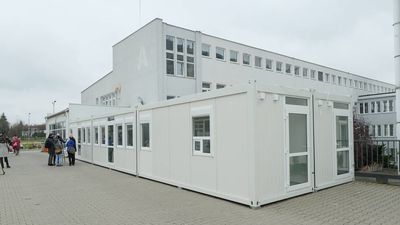 Szpital przy Kraśnickiej w Lublinie. Zamienili namiot na kontenery