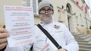 Restauratorzy pikietują i domagają się rządowej pomocy. "Mam na utrzymaniu około 40 pracowników"