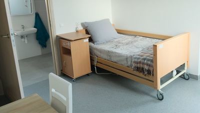 Mamy duży poziom zakażeń w DPS-ach – przyznaje wojewoda Lech Sprawka