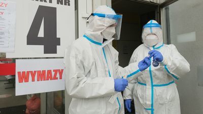 Koronawirus Lubelskie: W weekend 2811 przypadków, 75 ofiar śmiertelnych. Nowe ogniska w szpitalach i sądzie