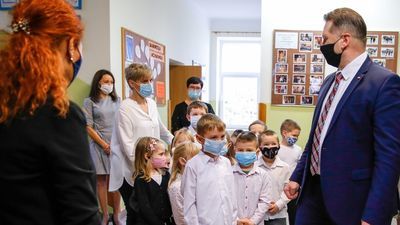 Wizyta ministra w szkole w Ożarowie