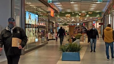 W Lublinie zaraz po konferencji premiera ludzie ruszyli do sklepów. "Tylu kupujących nie było od dwóch tygodni"  