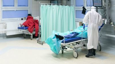 Koronawirus przyczynił się do śmierci 37 lekarzy i 25 pielęgniarek