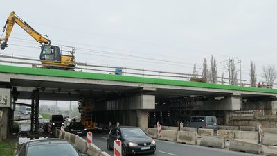 Wiadukt kolejowy nad ulicą Diamentową