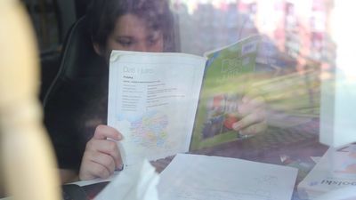 Zdalna nauka daje w kość uczniom. "Prawie połowa odczuwa bóle głowy, kręgosłupa, oczu"