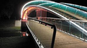 Lublin: Nowa kładka gwiazdorzy przy parku Ludowym [zdjęcia]