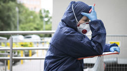 Coraz bliżej narodowej kwarantanny. Ponad 27 tys. nowych chorych i blisko 450 zgonów