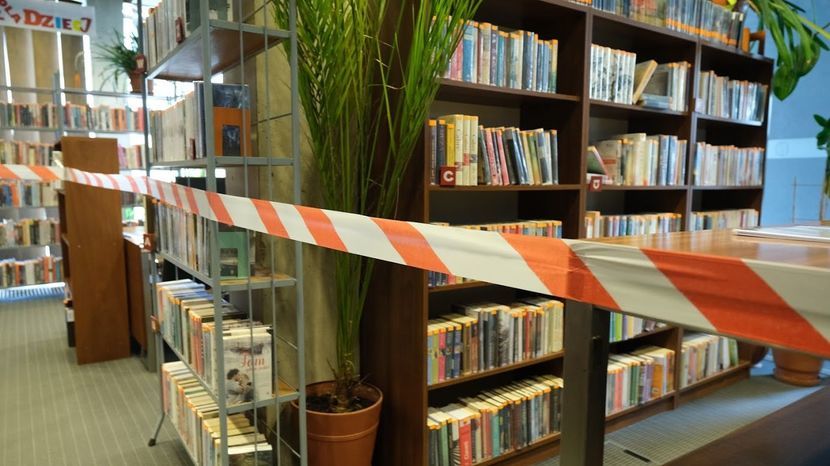 Z czytelni w bibliotekach i tak nie można było korzystać. Teraz nie będzie można nawet wypożyczać książek do domu