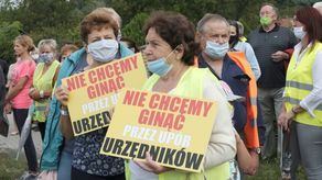 W lecie tego roku mieszkańcy Parchatki i Wierzchoniowa głośno domagali się poprawy bezpieczeństwa w ich miejscowościach, prosili m.in. o chodniki. Ich życzenie niedługo się spełni