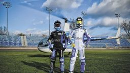 Mateusz Cierniak (z lewej) i Krzysztof Buczkowski “przylecieli” do Lublina helikopterem.