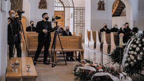 Kościół podkreśla, że uczestnictwo wirtualne może być przeżyciem duchowym ważnym dla osoby, która z przyczyn od siebie niezależnych nie może wziąć udziału w liturgii pogrzebowej