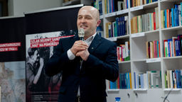 Radny Sławomir Potocki w grudniu ubiegłego roku na jednej z sesji powiedział m.in. że „joga to grzech”/ 