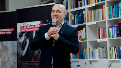 Radny Sławomir Potocki w grudniu ubiegłego roku na jednej z sesji powiedział m.in. że „joga to grzech”/ 