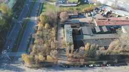 Miasto pozwoliło na usunięcie 44 drzew z działki u zbiegi ul. Gospodarczej i Mełgiewskiej