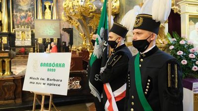 Tylko 80 osób w kościele. Skromna msza barbórkowa w archikatedrze lubelskiej [ZOBACZ]