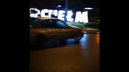 Tak się bawią w Chełmie. Świąteczny drift na rondzie [wideo]