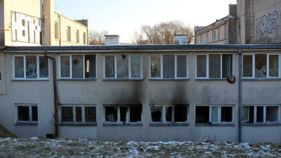 Dawniej mieścił się tutaj Dom Turysty należący do Polskiego Towarzystwa Turystyczno-Krajoznawczego. Obecnie to popadający w ruinę pustostan odwiedzany przez bezdomnych i puławskich miłośników graffiti