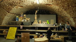 O tchnięciu nowego życia w stare piwnice mówiło się już wiele lat temu, ale pieniądze na remont pojawiły się dopiero teraz. 