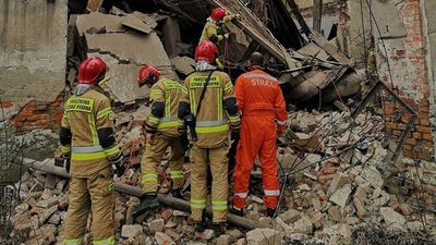 Rozbiórka zawalonej kamienicy w Chełmie. FILM