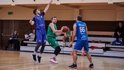 Tomasz Kiliański (z piłką) to jeden z liderów Basketball Fever