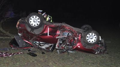 Na zakręcie 20-latka zjechała z drogi wprost do rowu. Trafiła do szpitala