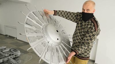 30. Mikołajki Folkowe z Lublina lecą w kosmos. Zobacz jak powstaje scenografia 