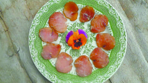 Sprawdzone przepisy na domowe wędliny na święta