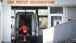 W szpitalach są wolne miejsca dla pacjentów covidowych; w skali kraju kilkanaście tysięcy łóżek