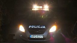 Pijane małżeństwo w samochodzie w rowie. A małe dzieci same w domu