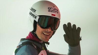 Skoki narciarskie. Trzecie miejsce Piotra Żyły w Engelbergu