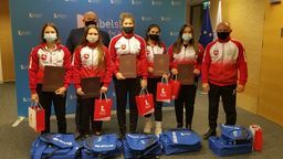 Zapaśniczki Cementu-Gryfa Chełm nagrodzone przez Marszałka Województwa Lubelskiego